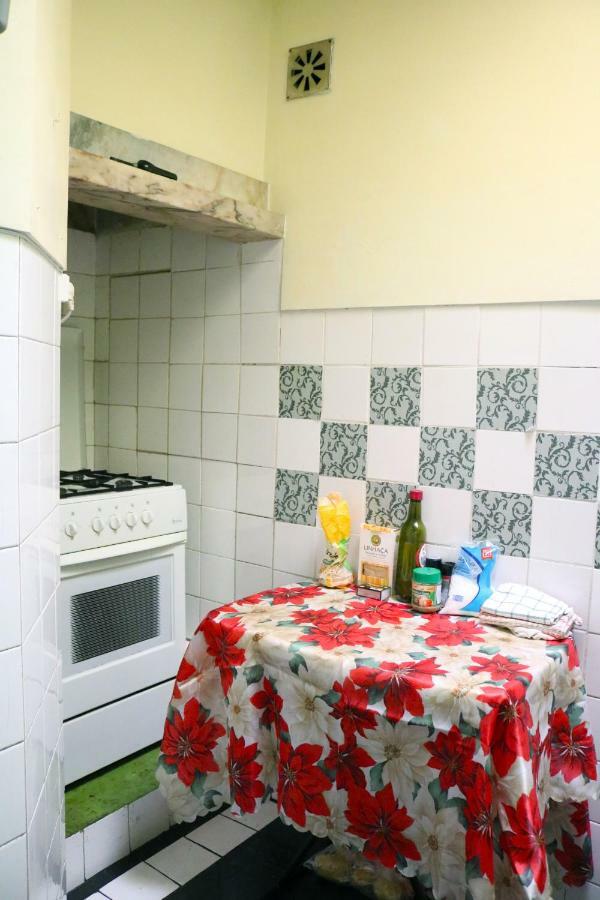 Room In Marechal Saldanha 3Rd Floor Lisbon Luaran gambar